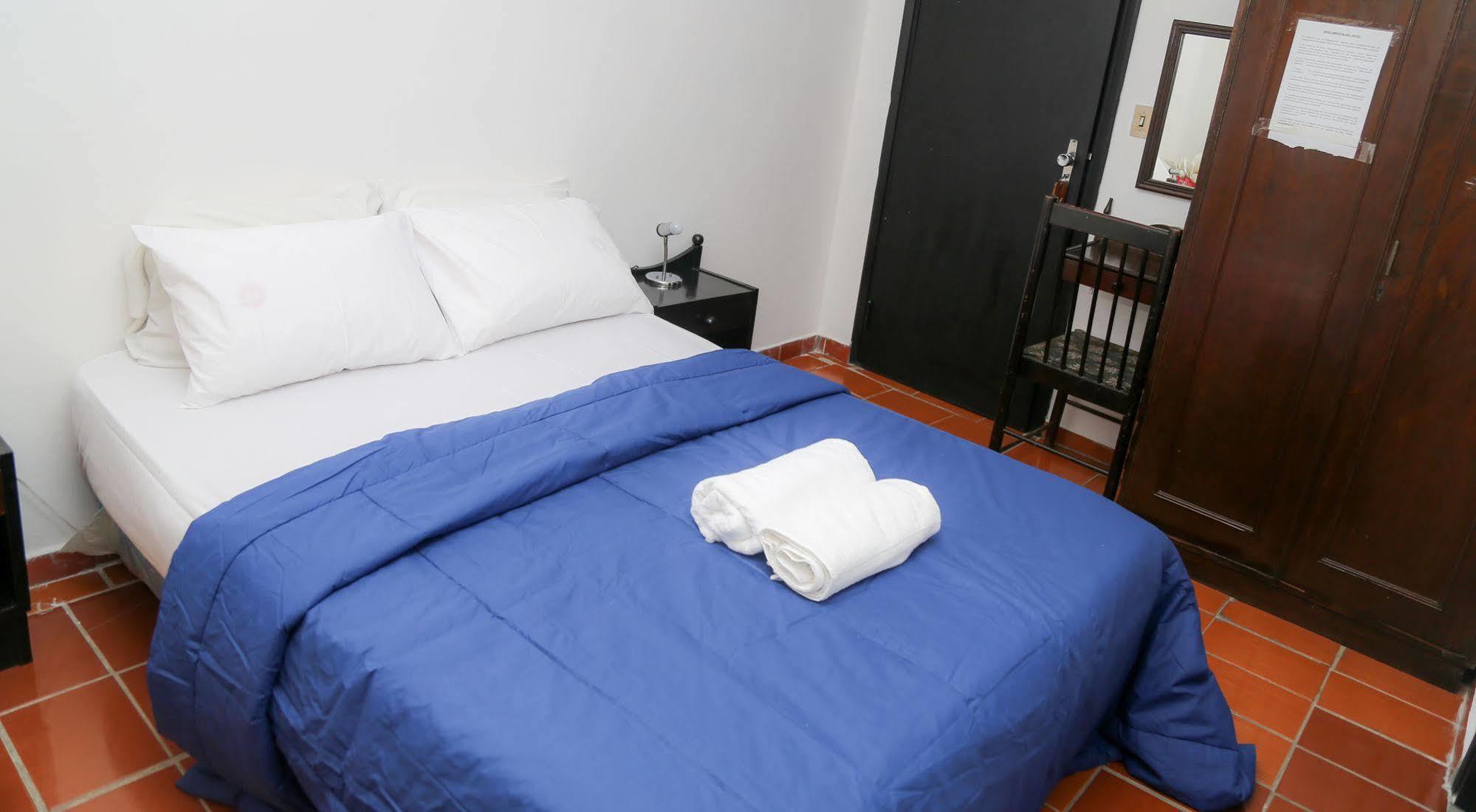 Costanera Hostel Asunción Esterno foto