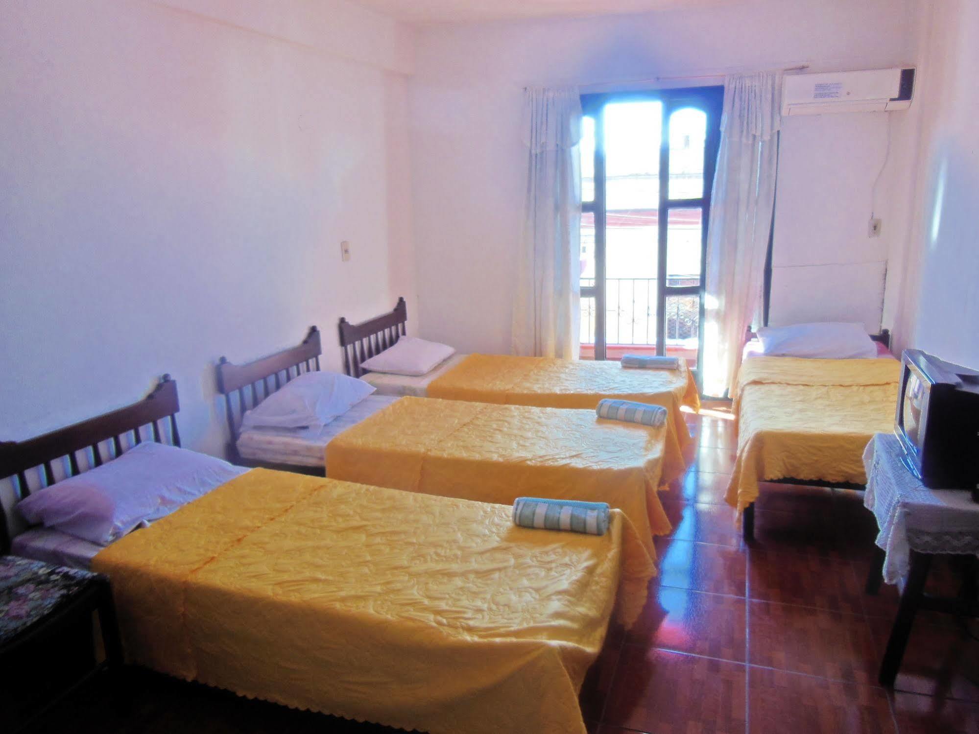 Costanera Hostel Asunción Esterno foto