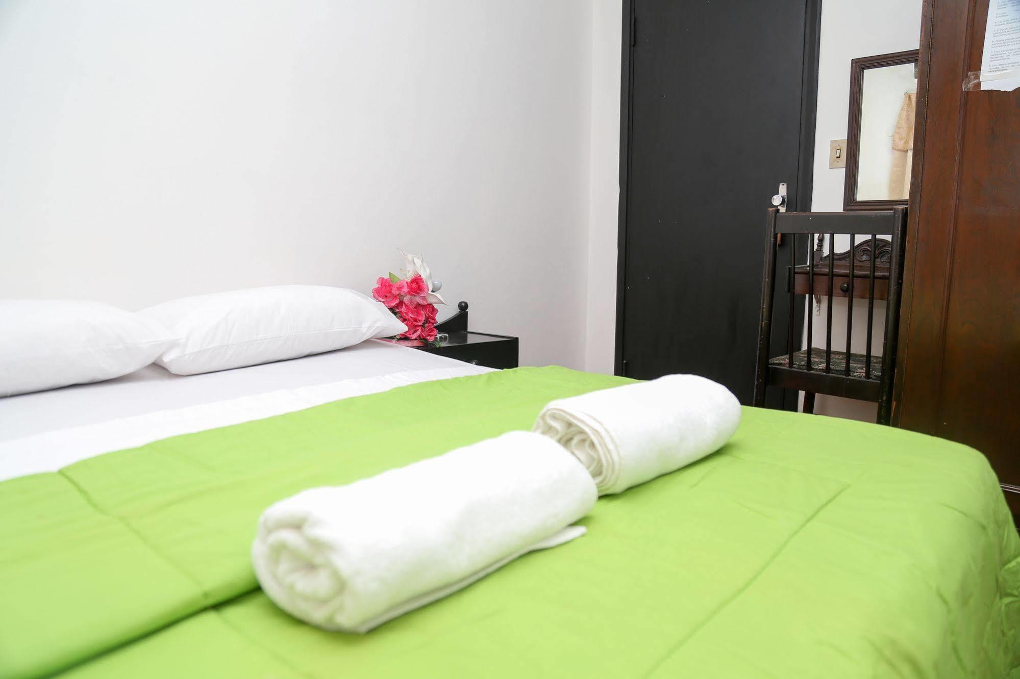 Costanera Hostel Asunción Esterno foto