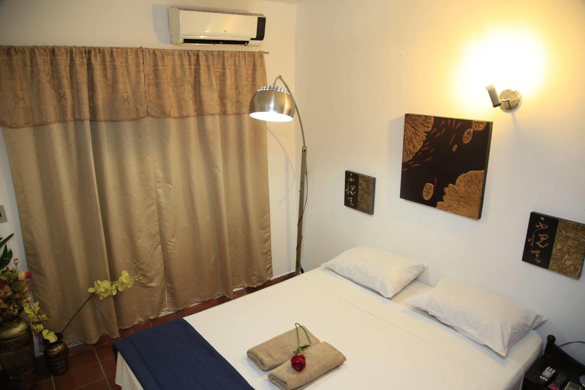 Costanera Hostel Asunción Esterno foto